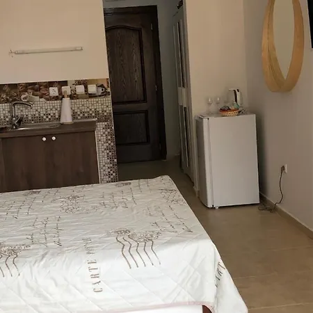 Гостьовий будинок Fregata Complex Marina *