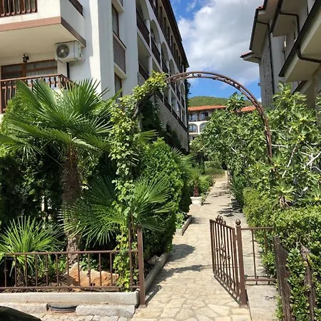 Fregata Complex Marina Гостьовий будинок 3*